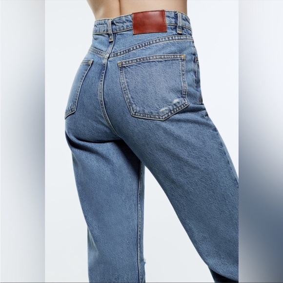 Zara Denim - NWT ZARA THE 90’S DISTRESSED MOM FIT JEANS SIZE 10